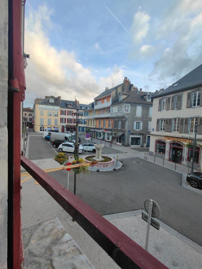 Appartement centre-ville pour séjour et cure Bagnères-de-Bigorre Esterno foto
